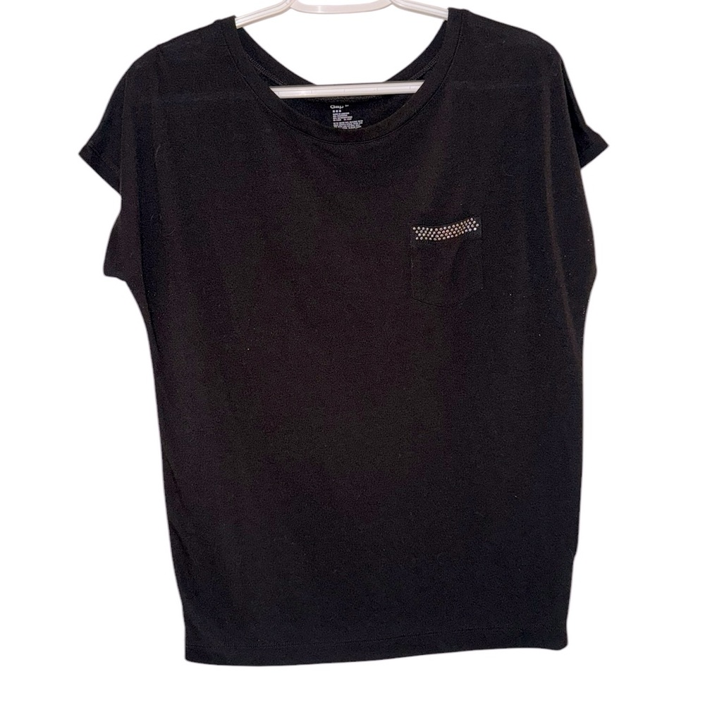 Women’s—GAP Black Short Sleeve Round Neck T-Shirt And Bedazzled Pocket. Size M.